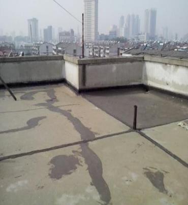 镇赉漏水维修 楼顶漏水是什么原因，楼顶漏水维修方法是什么?